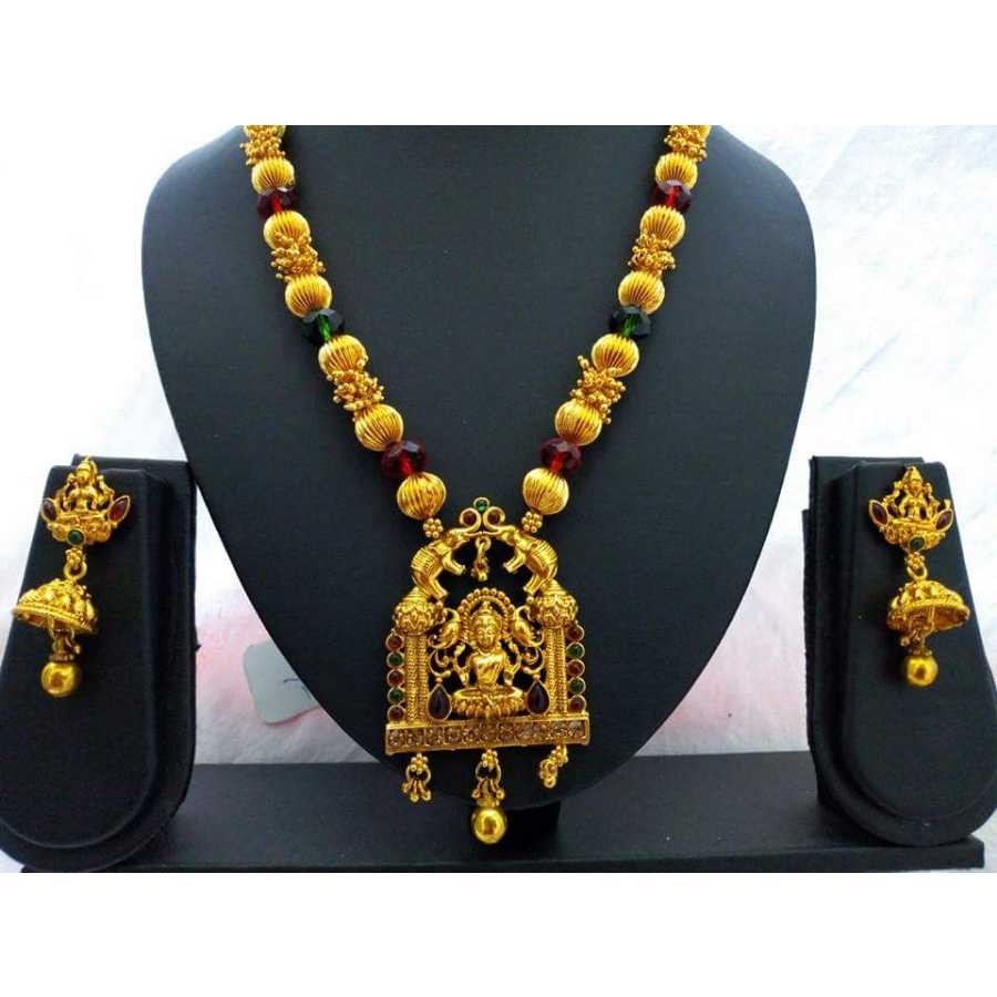 Gold Ladies Indian Traditional Necklace Set