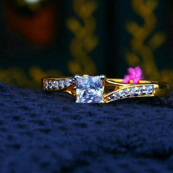 Attractive Cz Ladies Ring LRG -0402