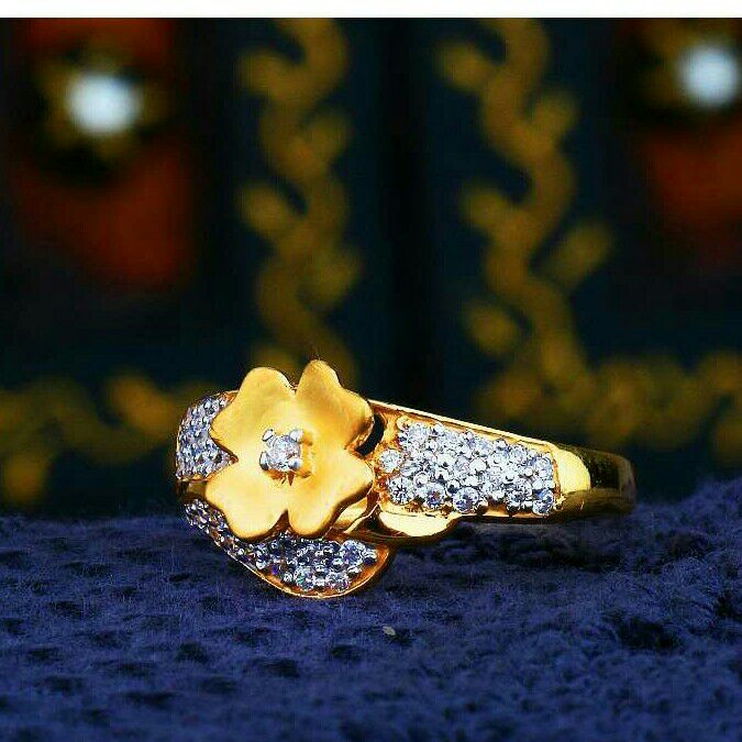 22kt Designer Gold Cz Ladies Ring LRG -0138