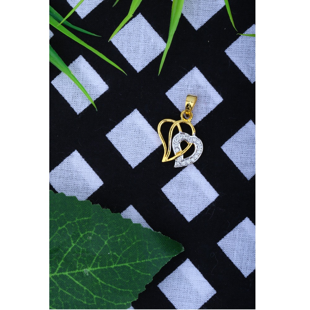 916 CZ Gold Pendant JJ - P026