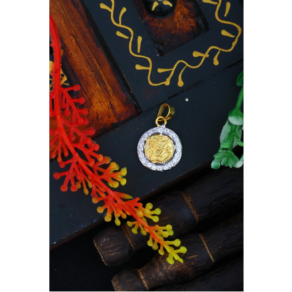 916 Gold CZ Pendant JJ - P19