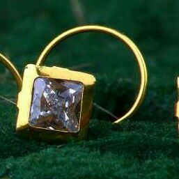 18kt Gold Designer Ladies Nath