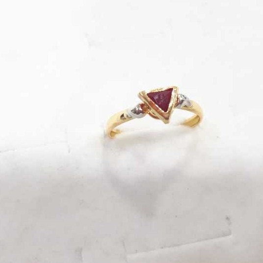 18KT Gold Ladies Fancy Ring