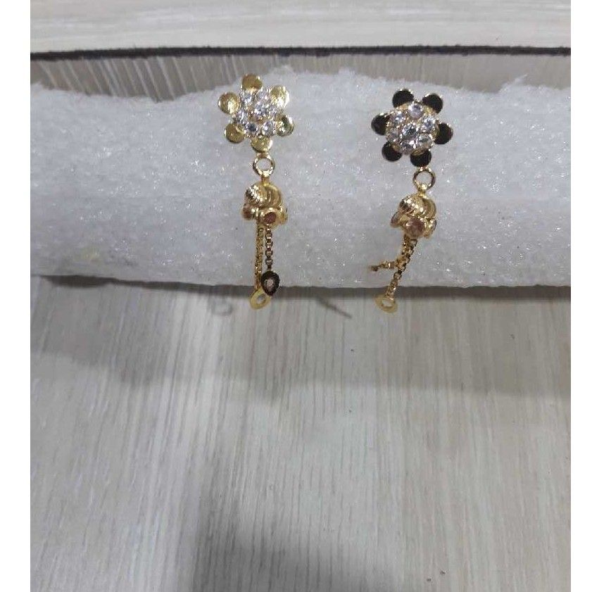 916 Gold Stylish Earrings