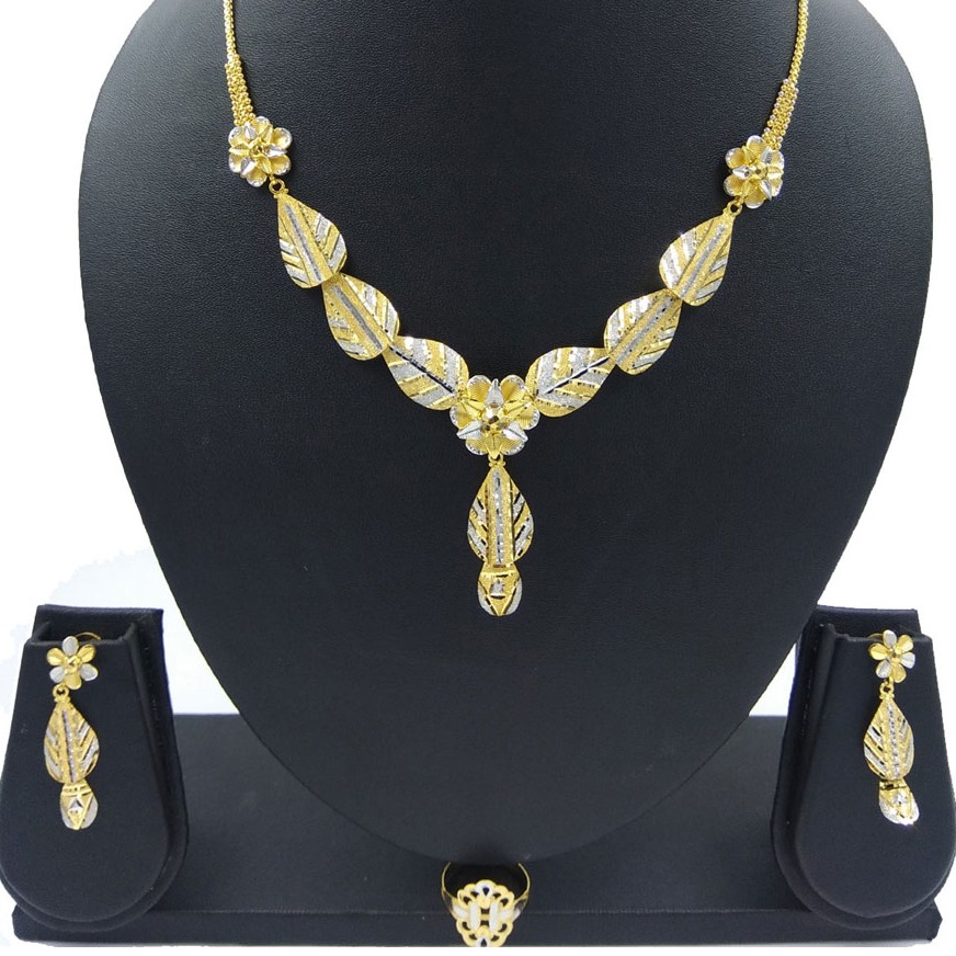 Designer 22KT Gold Ladies Necklace Set