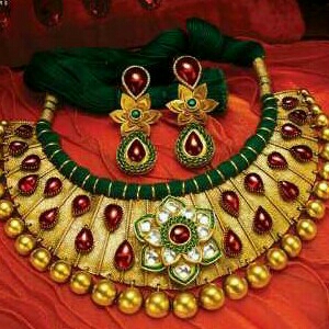 22KT Yellow Gold Ladies Jadau Antique Necklace Set