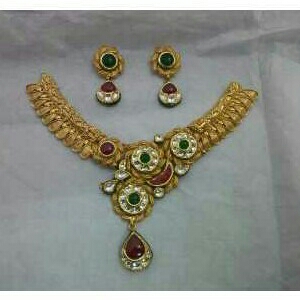 Fancy Gold Jadau Necklace Set