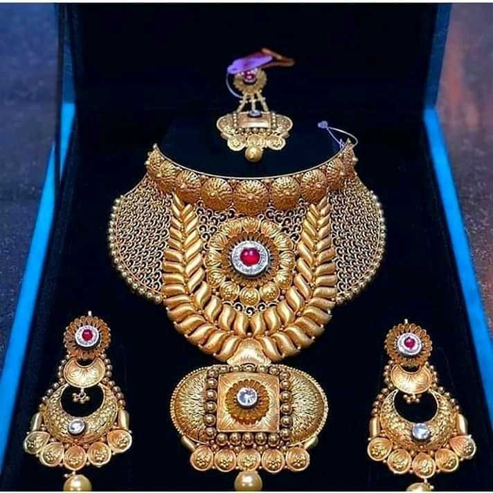 916 gold designer choker set