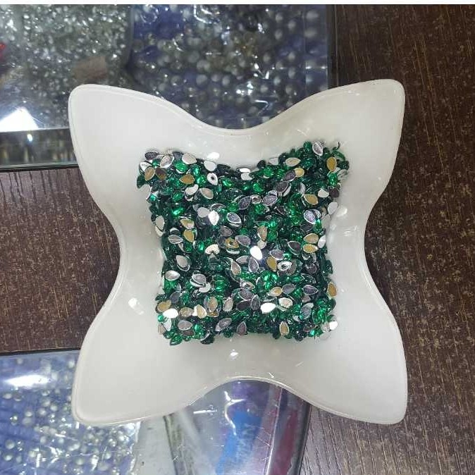 Jadtar kundan (imitation material)