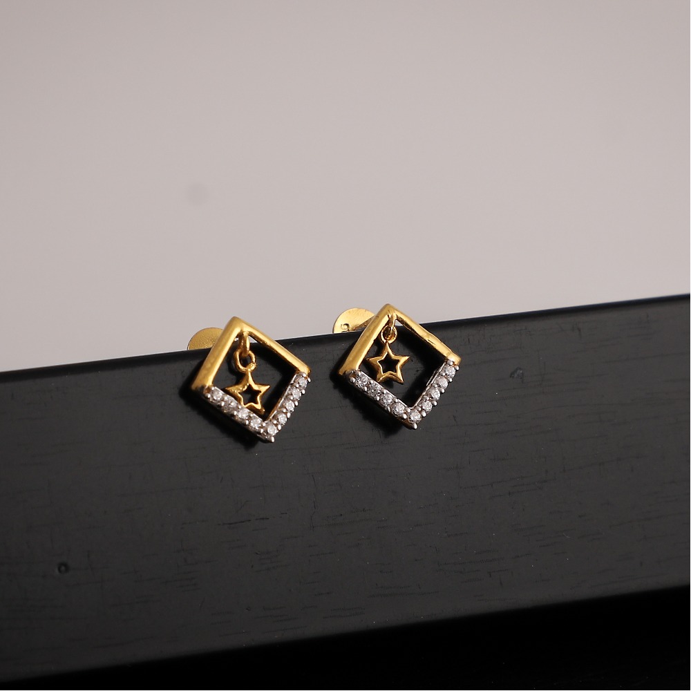 916 gold cZ earring