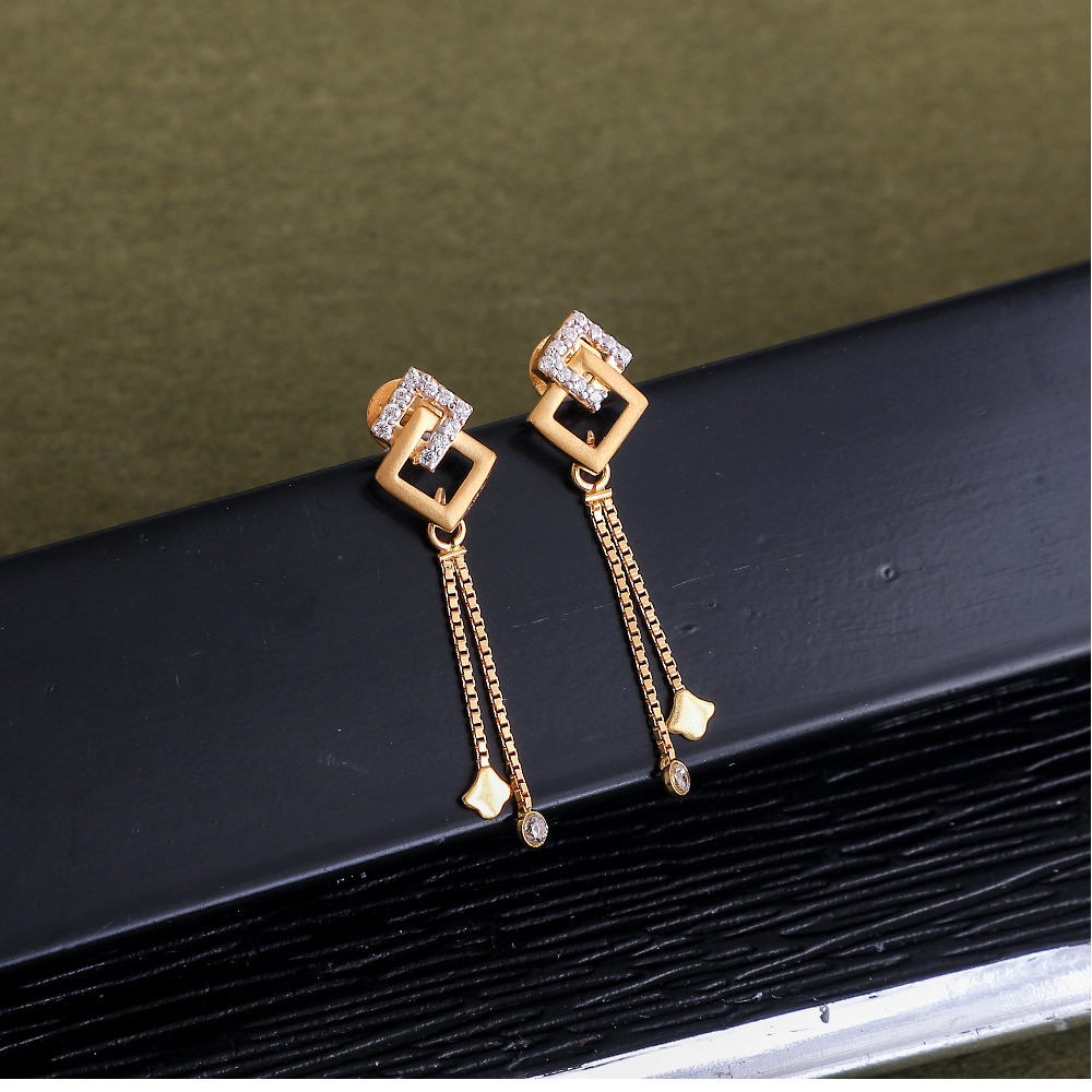 916 gold cz earring
