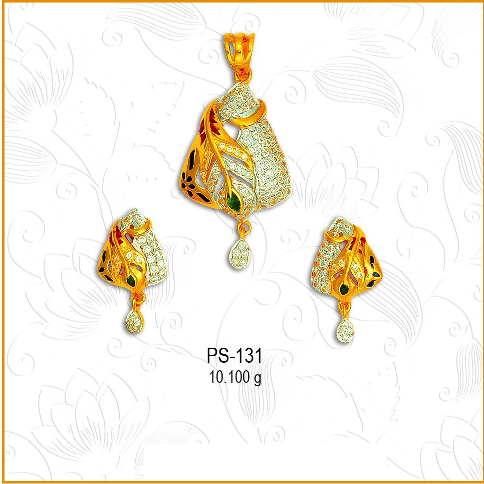 22KT Gold Triangle Shape CZ Diamond Pendant Set PS-131