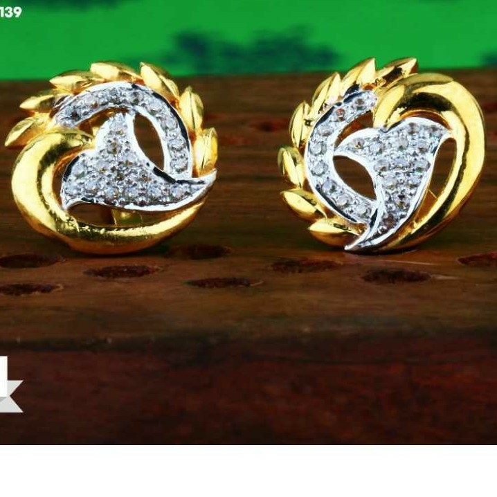 22KT Gold Ladies Fancy Earring