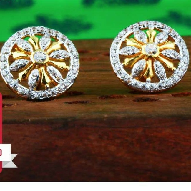 22KT Gold Ladies Fancy Earring