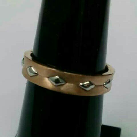18k/750 Rose Gold Stylish Ring