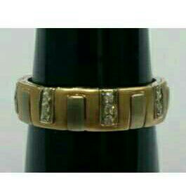 18KT Gold Stylish Diamond Ring
