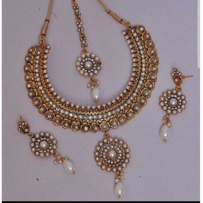Fancy Necklace Set