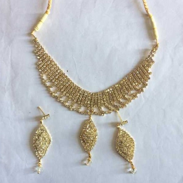Antique Diamond Ladies Indian Necklace Set