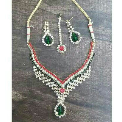 Fancy Diamond Necklace Set