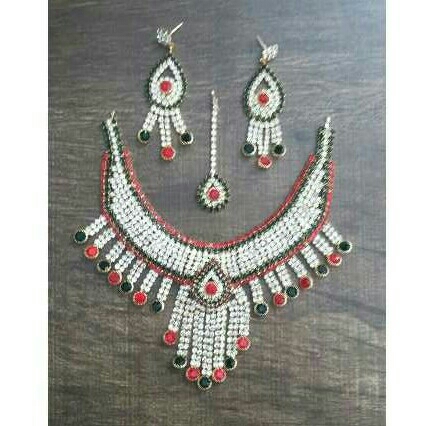 Fancy Diamond Necklace Set