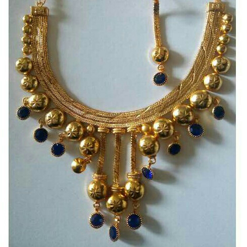 Fancy Gold Necklace Set