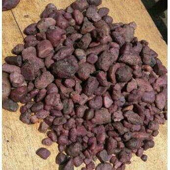 300000ct hexagonal red ruby-manek