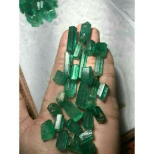 3000ct emerald green emerald-panna