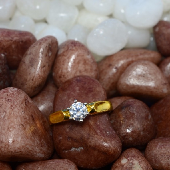 Ladies Gold Ring - Image 3
