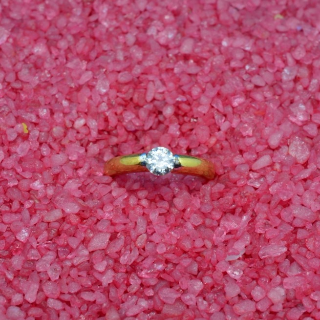 Ladies Gold Ring - Image 2