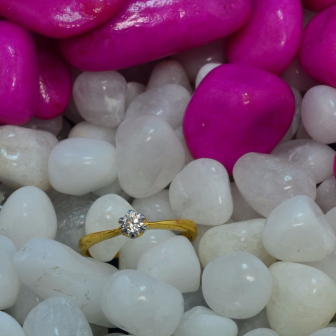 Ladies Gold Ring - Image 2