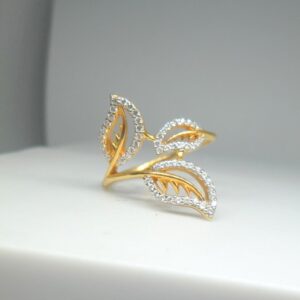 18KT Yellow gold flower shape special occasion ring for Ladies LRG0528