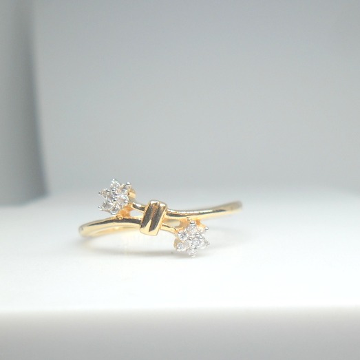 18KT yellow gold delicate dailyware Ring for Ladies LRG0566