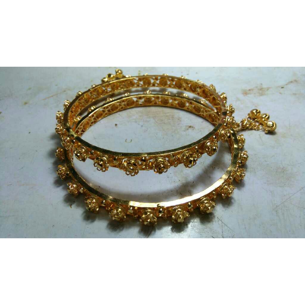 22 KT Gold Traditional Gulab Flowers Bangles