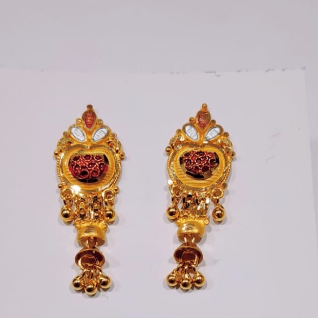 916 Gold Ladies Stylish Earrings