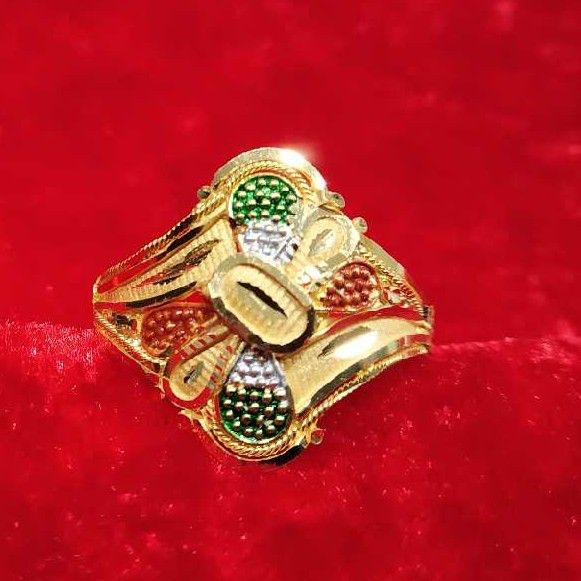 20kt Gold Ladies Fancy Ring