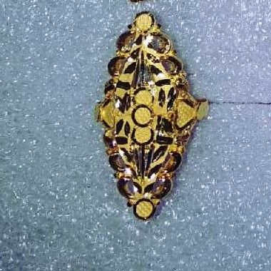 22K/916 Gold Designer Ladies Ring