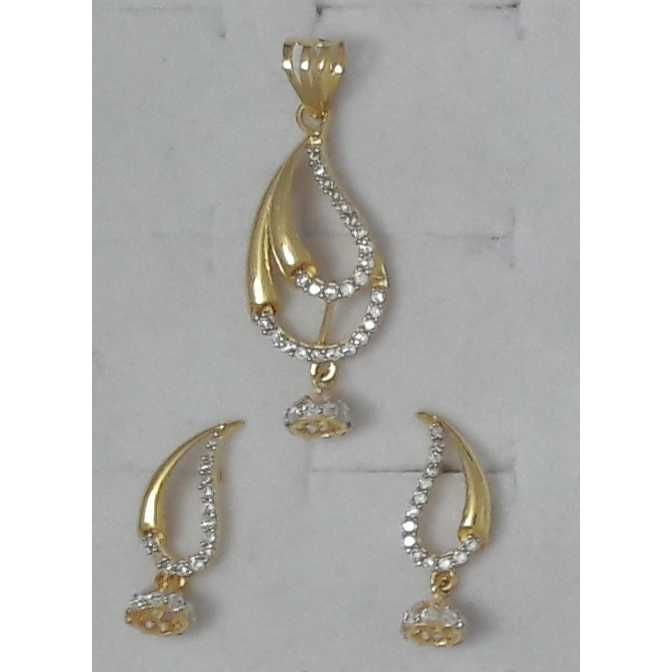 18KT Gold Fancy Leaf Design Wax Setting Pendant Set