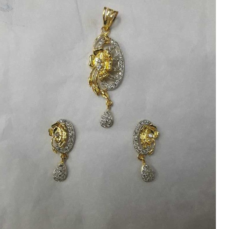 Dazzling 916 Gold CZ Diamond Pendant Set