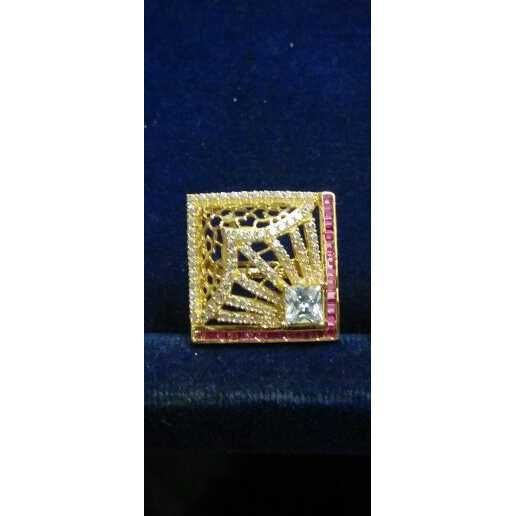 22KT Yellow Gold Attractive Ladies Studded Ring