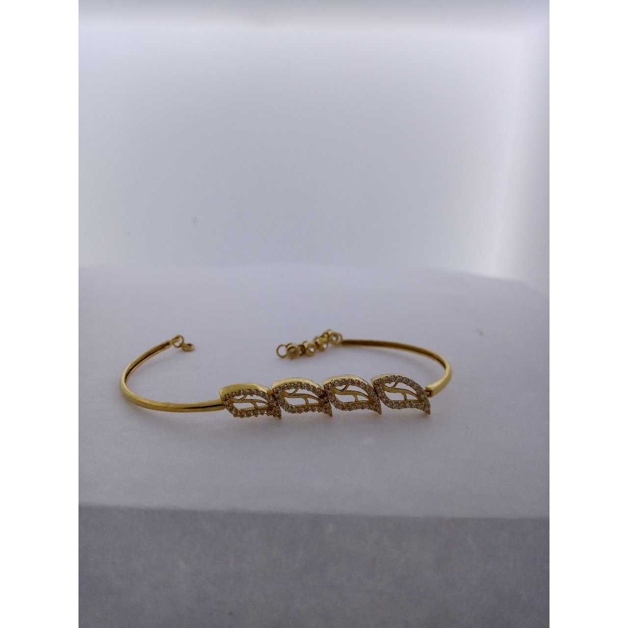 22KT Gold Ladies Indian Fancy Leaf Shaped Bracelet