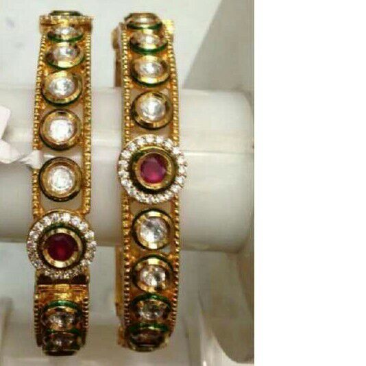 Round Stone Ladies Yellow Bangle