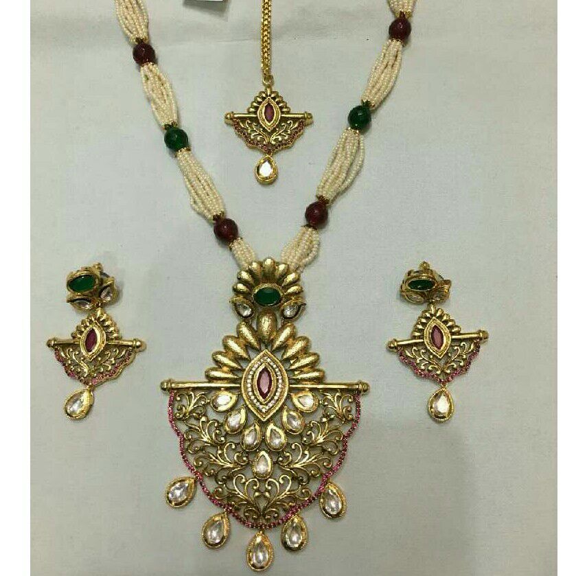 Modern Ladies Yellow Vertical Necklace Set