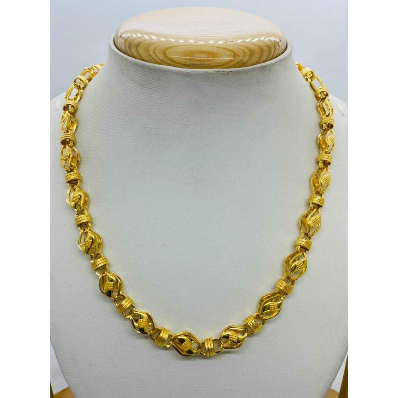 91.6 Hallmark Indo Italian Fancy Chain