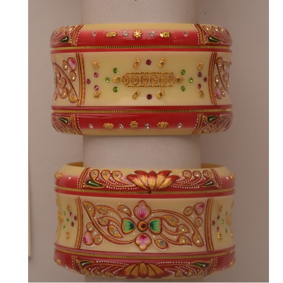 916 Gold Flower Design Plastic Lagna Chuda