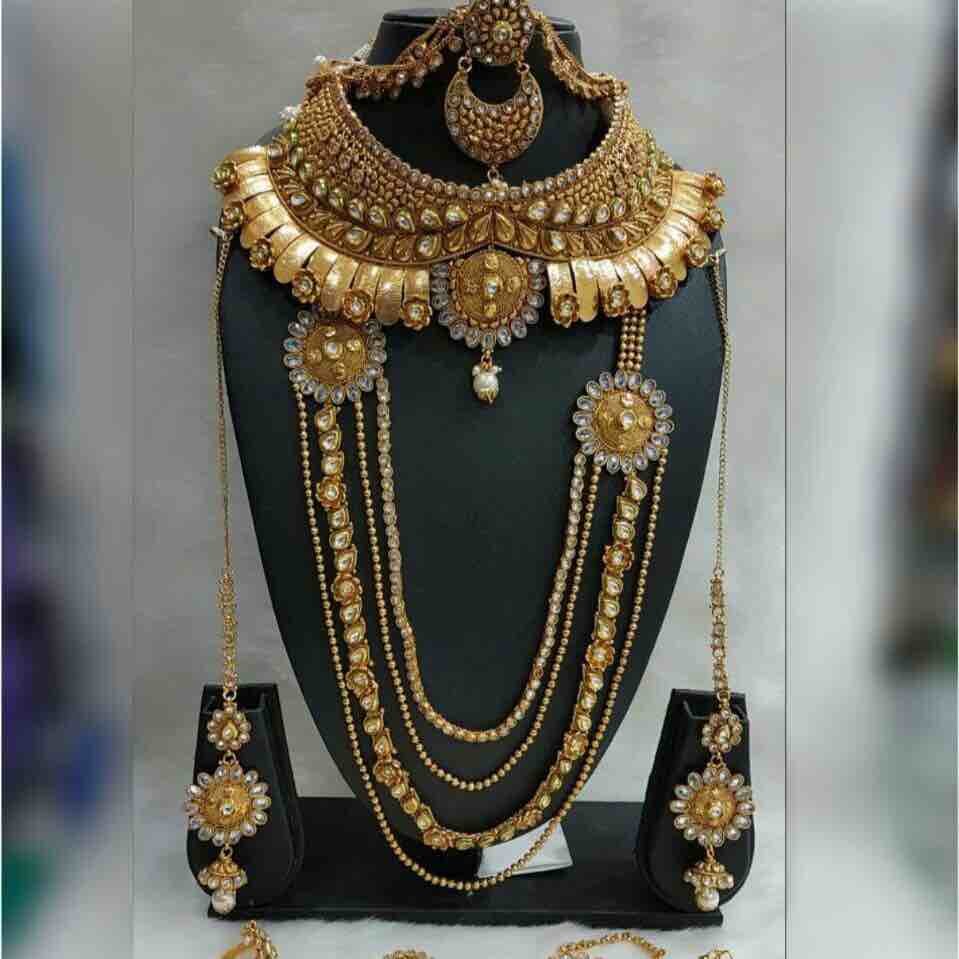 Antique Ladies Indian Attractivel Bridal Set