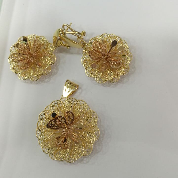 Fancy italian Pendant Set