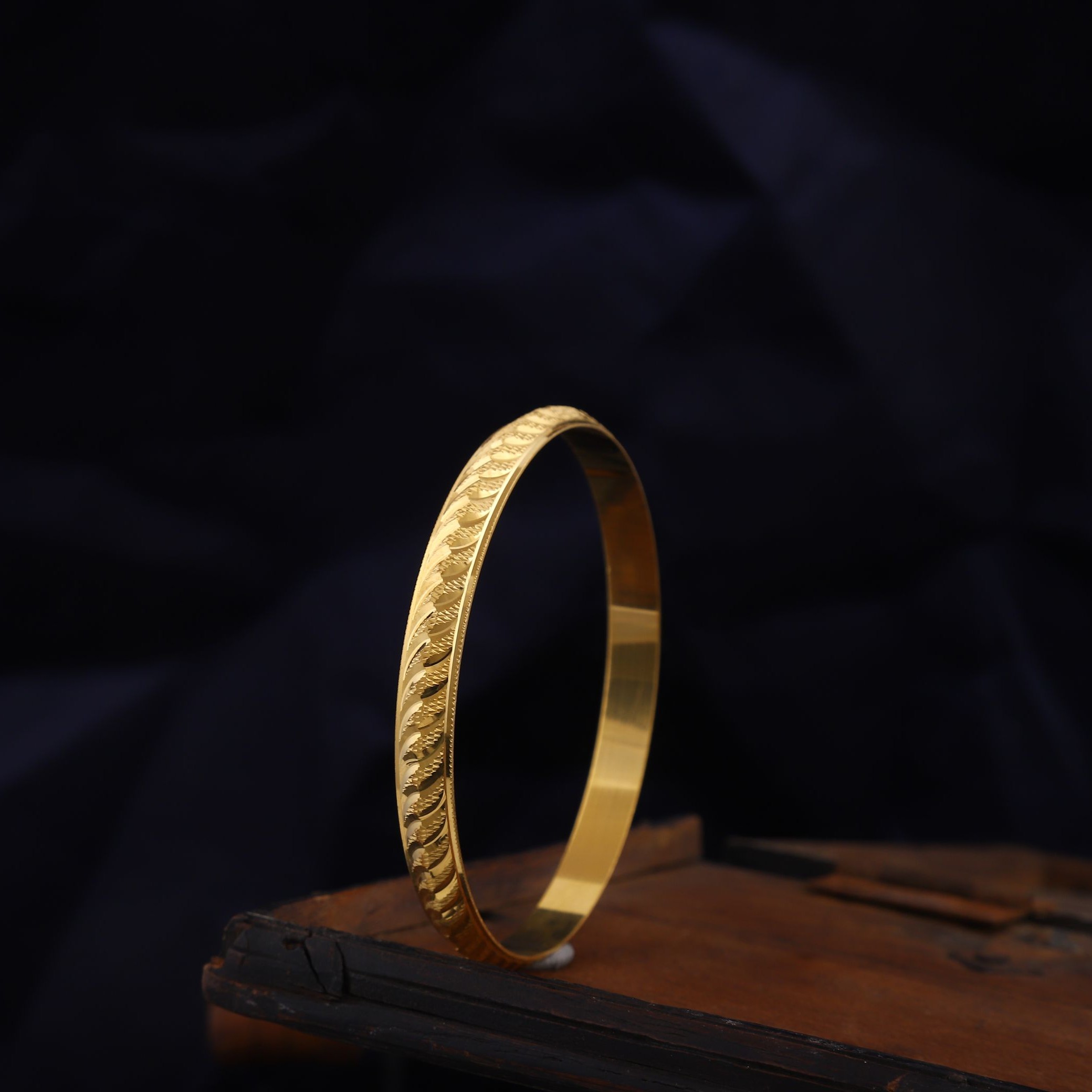 916 Gold Unique Kada