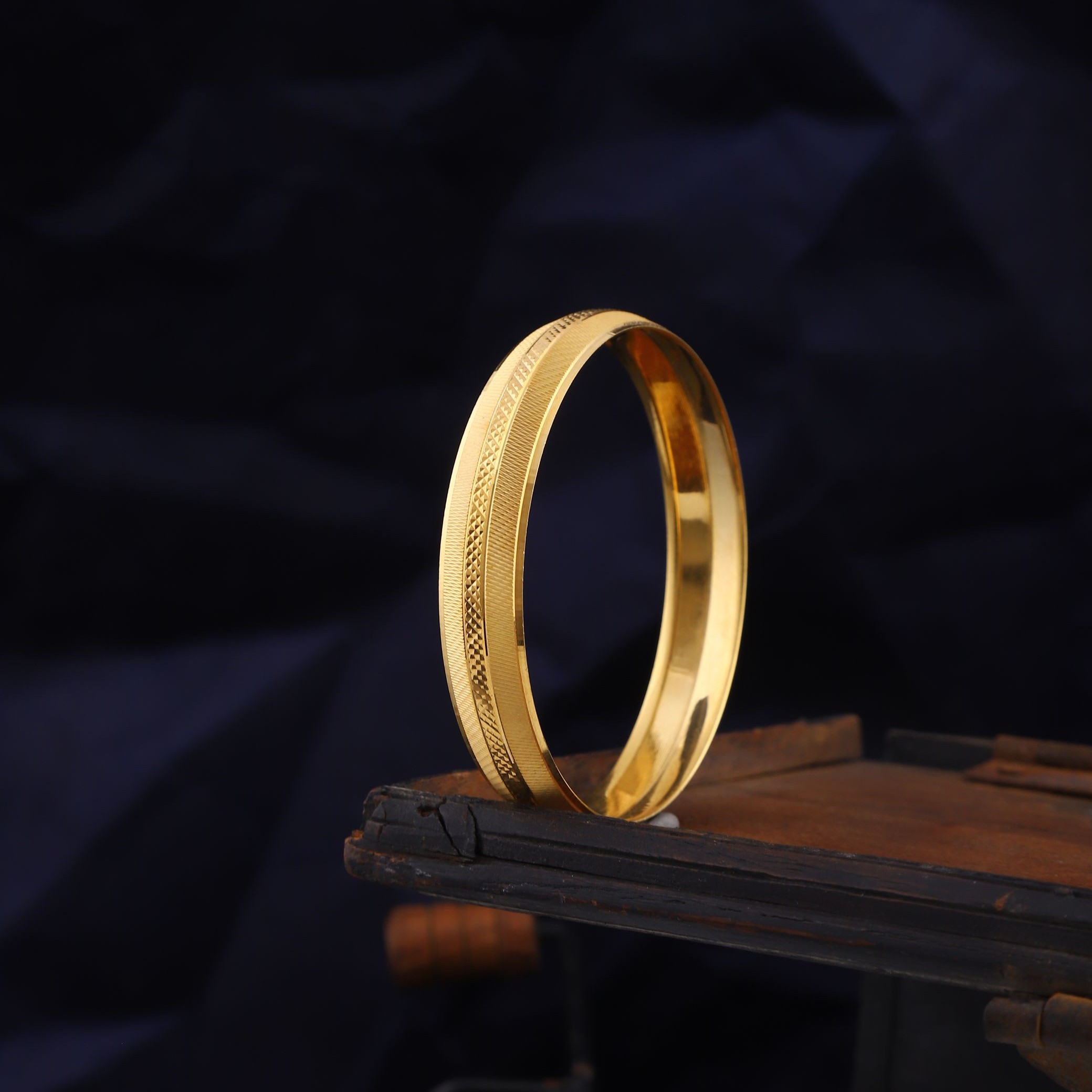 916 Gold Stunning Kada