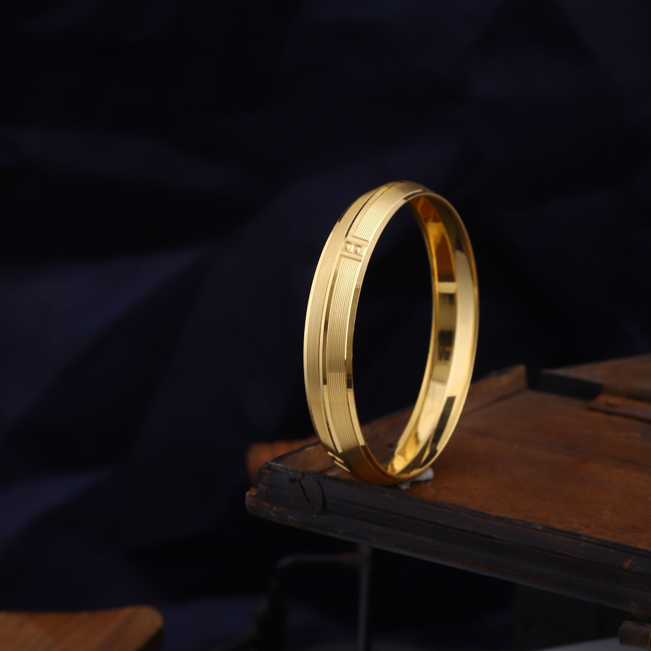 916 Gold Regal Kada