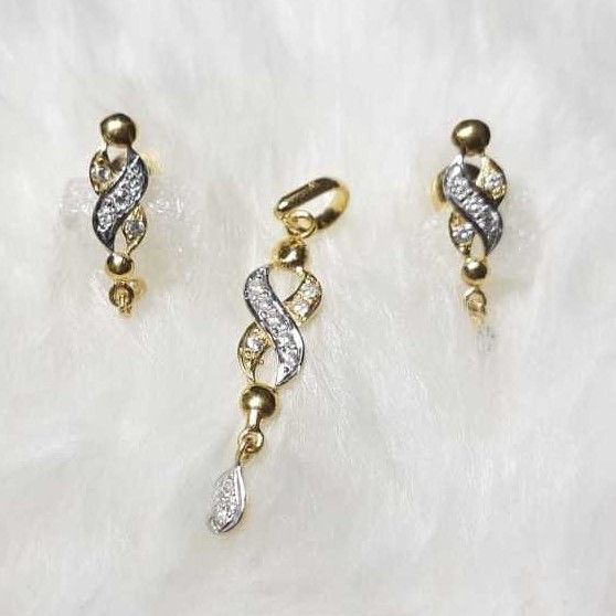 916 exclusive cz pendant set